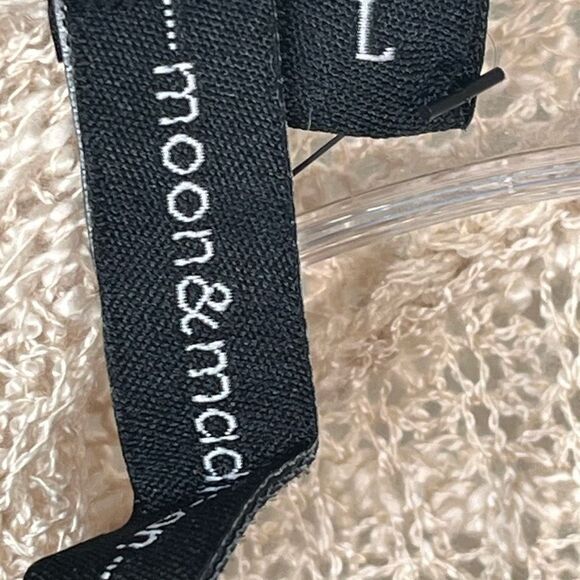 Moon & Madison Sz L Tan Twist Back Sweater Vneck - Picture 9 of 12